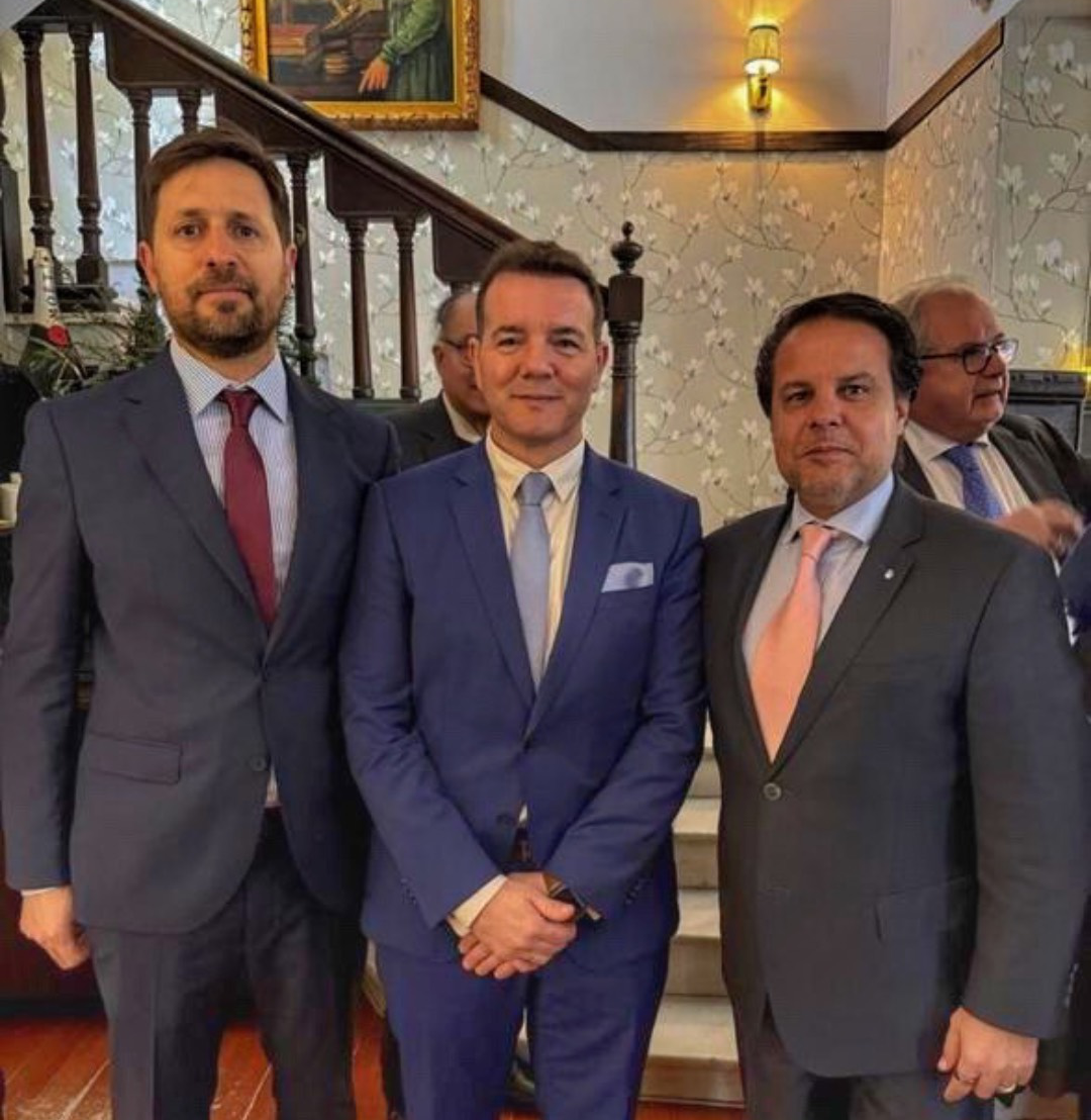 Gustavo Zeni participó en el almuerzo-coloquio sobre las reformas económicas en Argentina